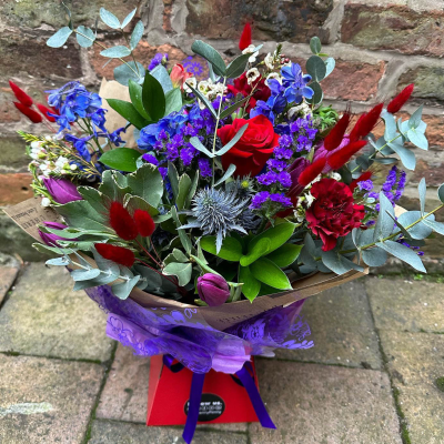 Sweet Romance - A bouquet of mixed beautiful roses is sure to create a lasting impression.