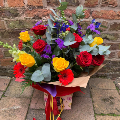Grand Affection - Show your grand affection with this luxurious bouquet of the finest blooms of the season. Arranged in beautiful packaging, this bouquet is perfect for expressing your deepest emotions and making a lasting impression.